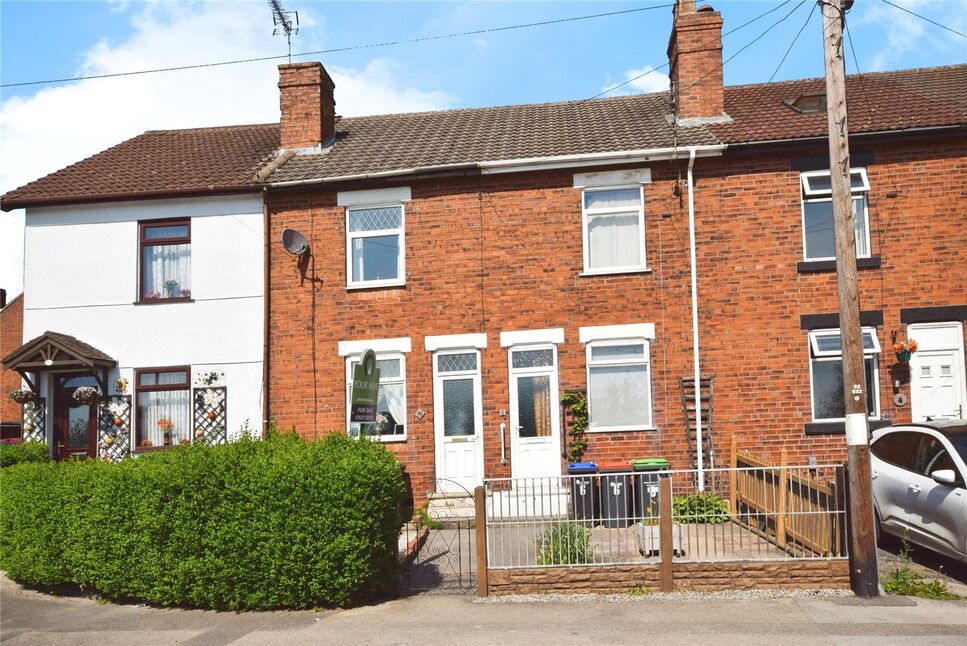 3 bedroom Mid Terrace House for sale