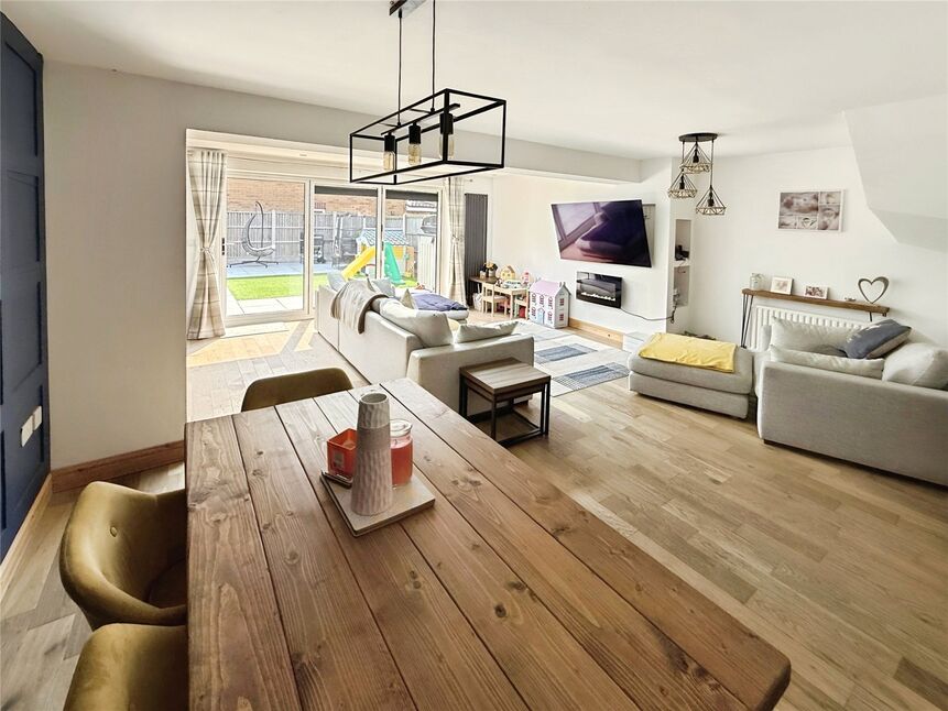 Living Room / Dining Room