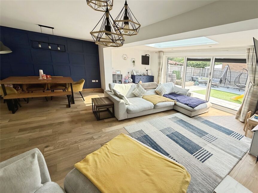 Living Room / Dining Room