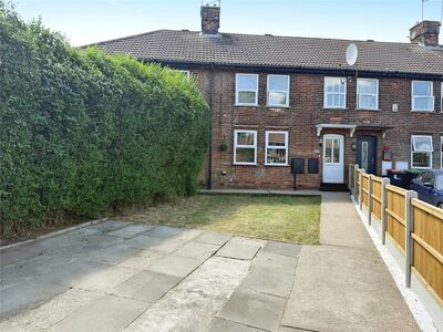 3 bedroom Mid Terrace House for sale