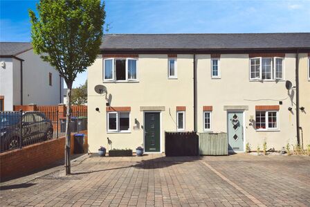 3 bedroom End Terrace House for sale