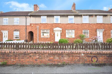 2 bedroom Mid Terrace House for sale