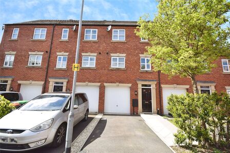 Bennet Drive, 3 bedroom Mid Terrace House for sale, &pound;190,000