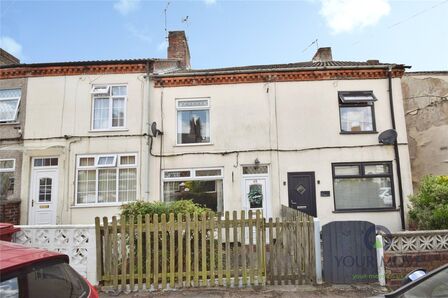 3 bedroom Mid Terrace House for sale