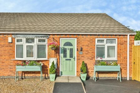 2 bedroom Semi Detached Bungalow for sale