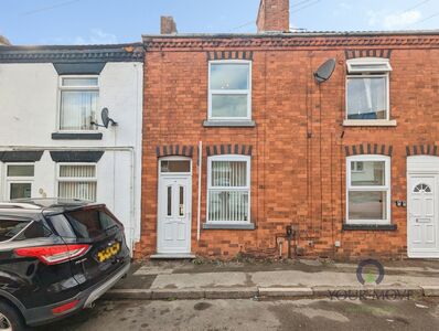 3 bedroom Mid Terrace House for sale