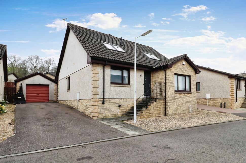 4 bedroom Detached House for sale, Dunrobin Road, Kirkcaldy, KY2 £270,000