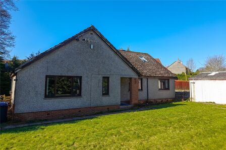 5 bedroom Detached Bungalow for sale