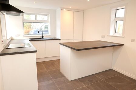 2 bedroom Semi Detached Property for sale