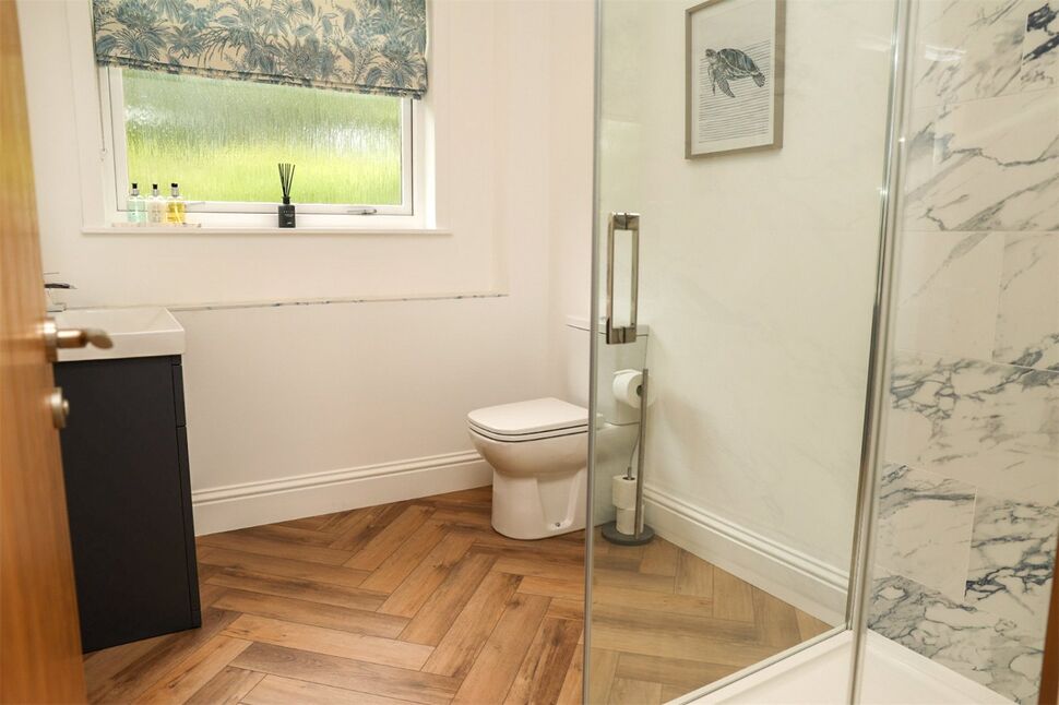 Master En-Suite