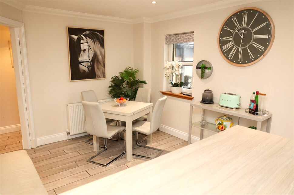 Kitchen / Breakfast Room