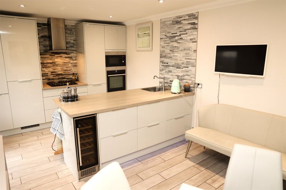 Kitchen / Breakfast Room