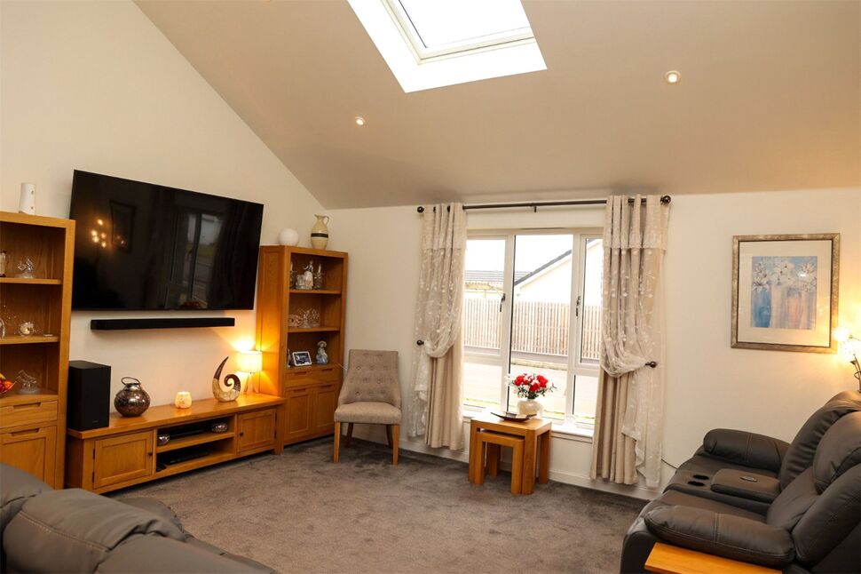 Living Room / Kitchen