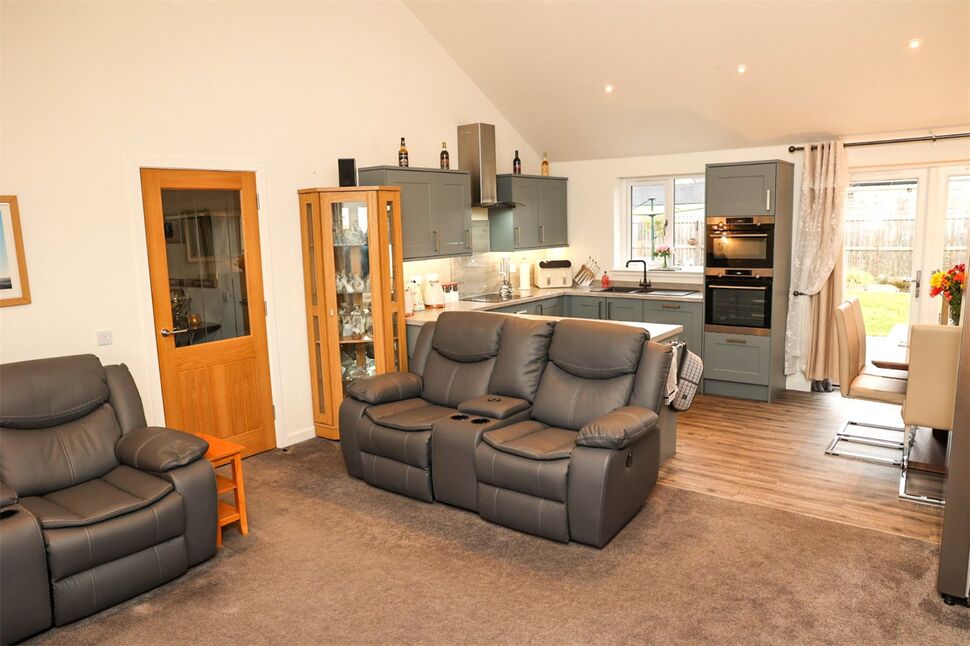 Living Room / Kitchen