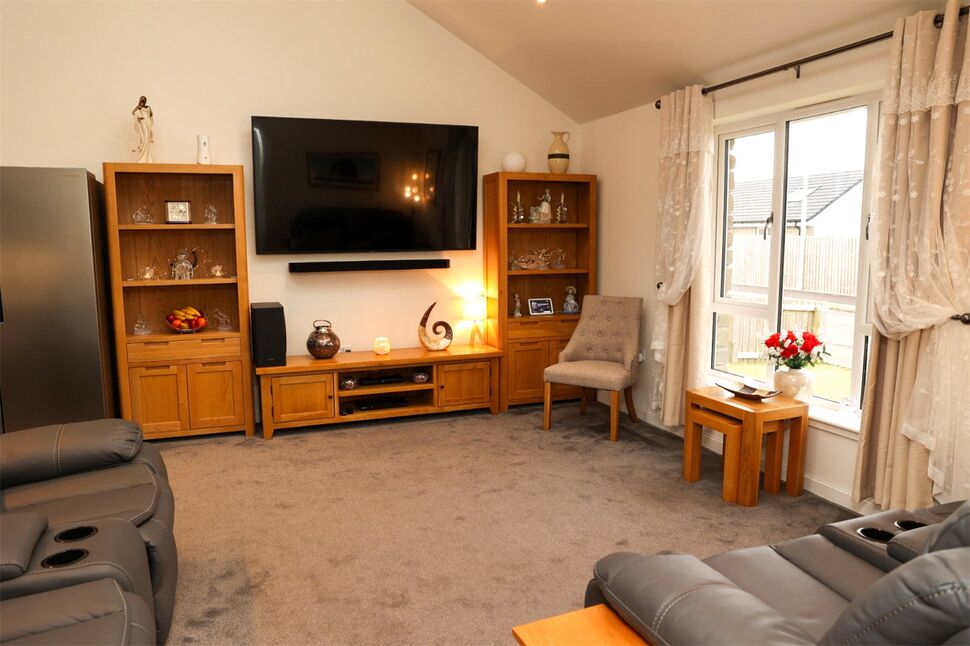 Living Room / Kitchen