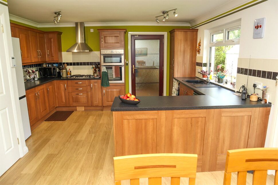 Kitchen / Diner