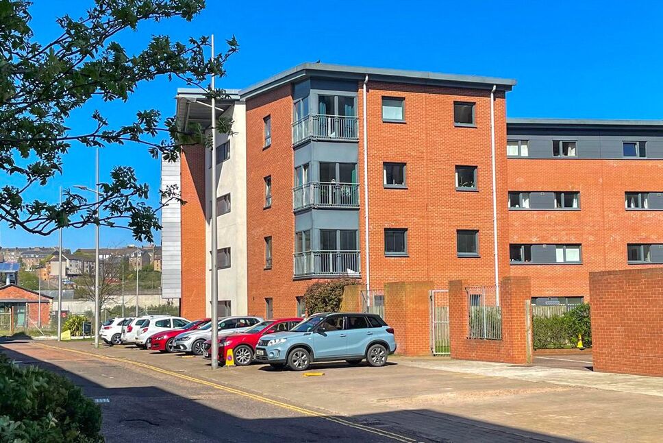 Main image of 2 bedroom Flat for sale, South Victoria Dock Road, Dundee, Angus, DD1