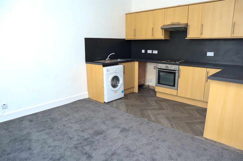 Lounge / Kitchen