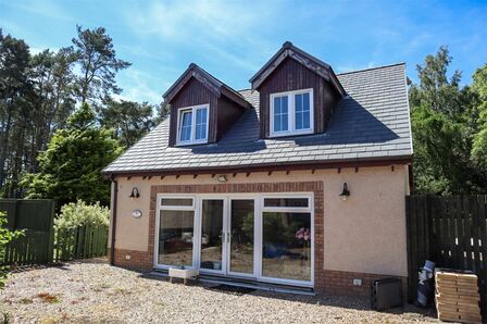 Hyndford Road, 4 bedroom Detached Land/Plot for sale, &pound;195,000