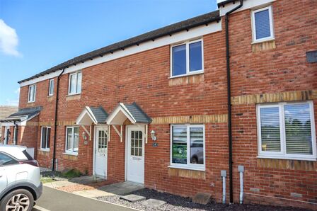 2 bedroom Mid Terrace House for sale