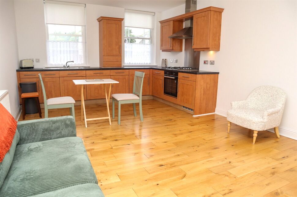 Lounge / Kitchen