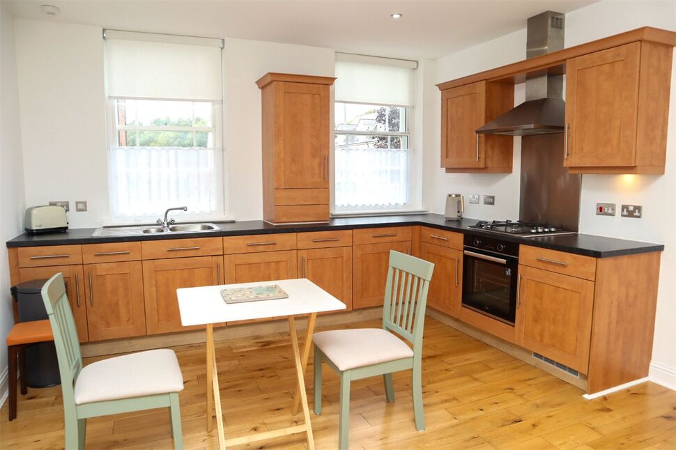 Lounge / Kitchen