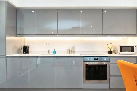 1 bedroom  Flat for sale