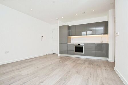 Stafford Road, 1 bedroom Flat for sale, &pound;280,000