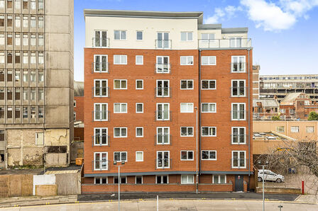 2 bedroom  Flat to rent