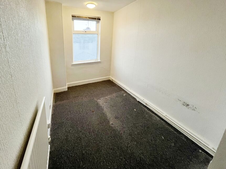 3 bedroom Mid Terrace House for sale, Kingston Road, Leicester, LE2 £