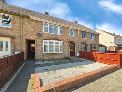New Parks Boulevard, 4 bedroom Mid Terrace House for sale, £240,000