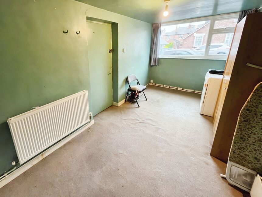 Lounge / Bedroom 5