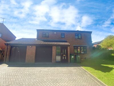 Tynedale Close, 4 bedroom Detached House to rent, £1,800 pcm