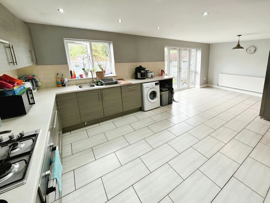 Kitchen / Diner