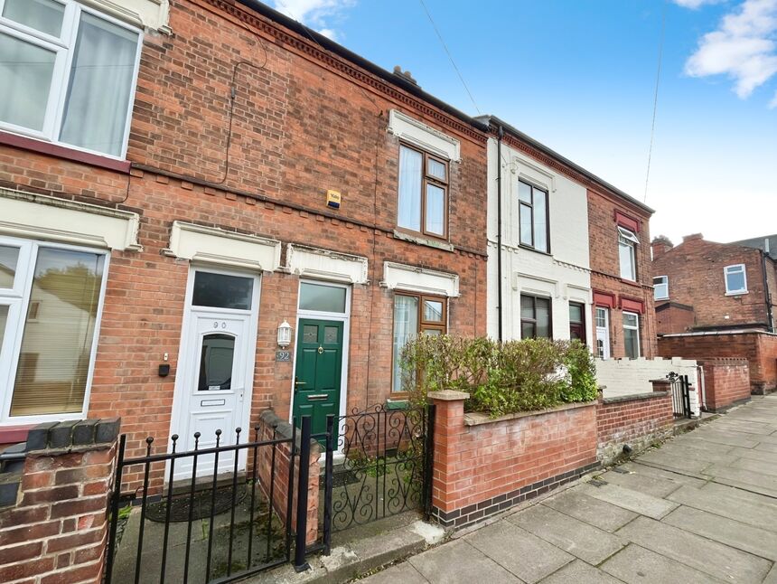 Main image of 2 bedroom Mid Terrace House for sale, Ivanhoe Street, Leicester, Leicestershire, LE3