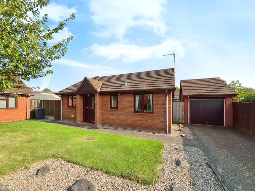 Main image of 2 bedroom Detached Bungalow for sale, Osprey Road, Leicester, Leicestershire, LE4