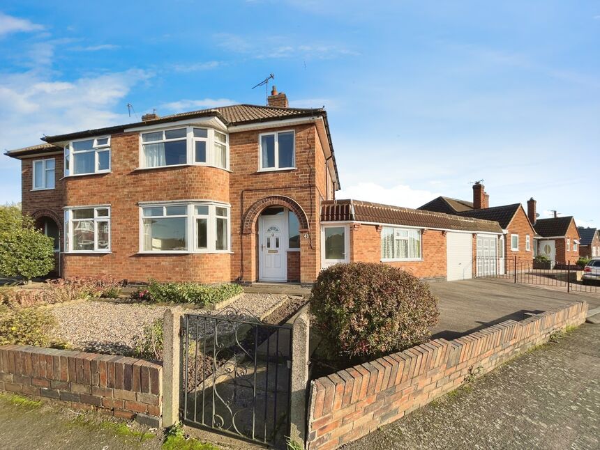 Main image of 3 bedroom Semi Detached House for sale, Chislehurst Avenue, Leicester, Leicestershire, LE3