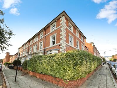 West Street, 4 bedroom End Terrace House for sale, £350,000