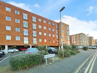 Pavilion Close, 2 bedroom  House for sale, £130,000
