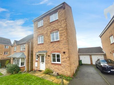 Slade Close, 4 bedroom Detached House to rent, £1,350 pcm