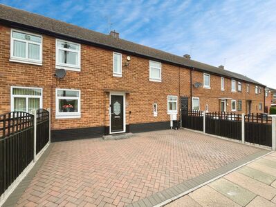 3 bedroom Mid Terrace House for sale