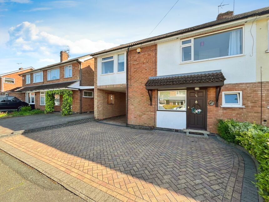4 bedroom Semi Detached House for sale