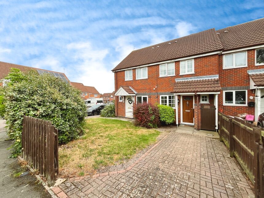 Main image of 2 bedroom Mid Terrace House for sale, Fulford Road, Leicester, LE3
