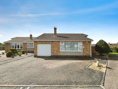 Hereward Drive, 2 bedroom Detached Bungalow for sale, £310,000