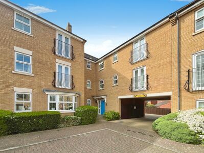 Lady Jane Walk, 2 bedroom  Flat for sale, £140,000