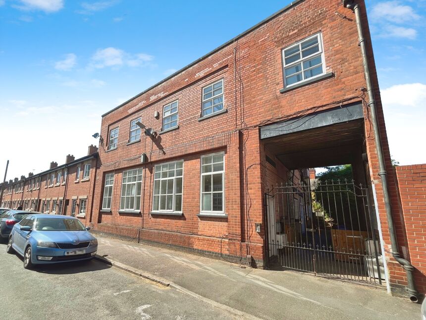 2 bedroom  Flat for sale