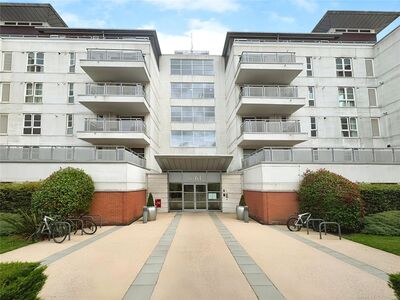 1 bedroom  Flat for sale