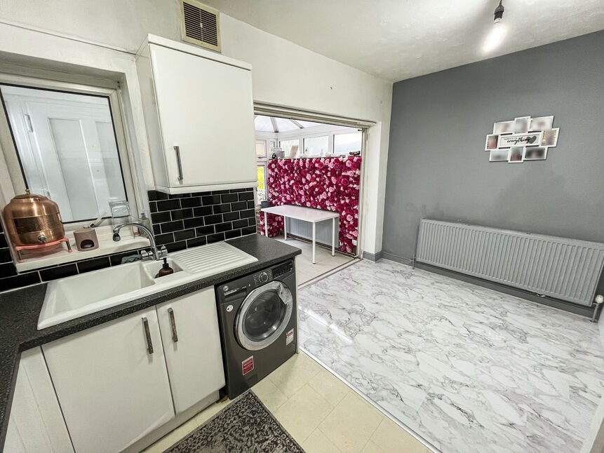 Kitchen / Diner