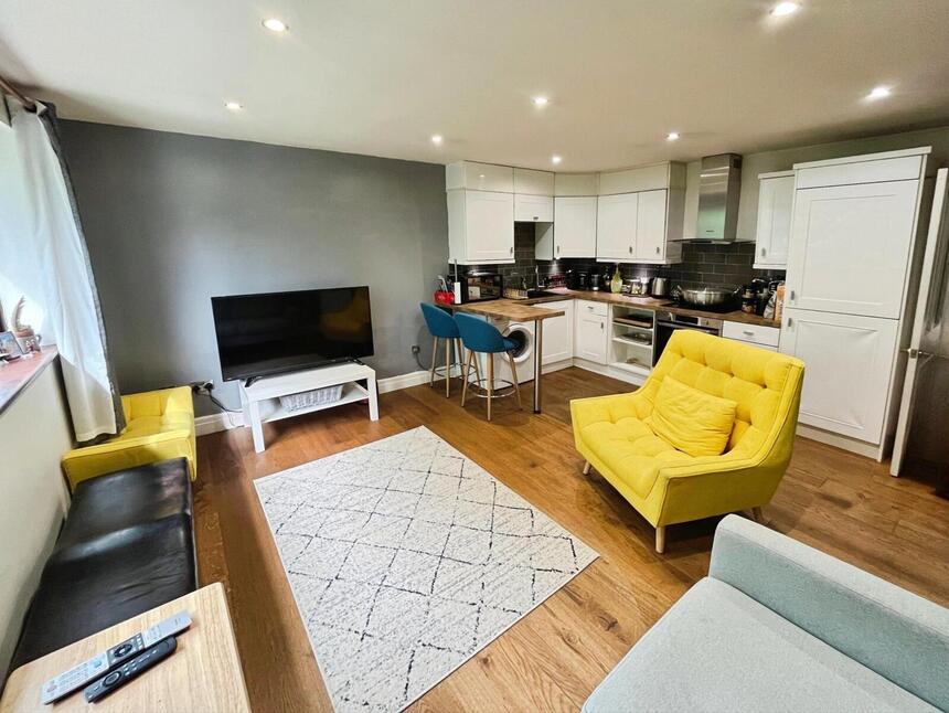 Lounge / Kitchen