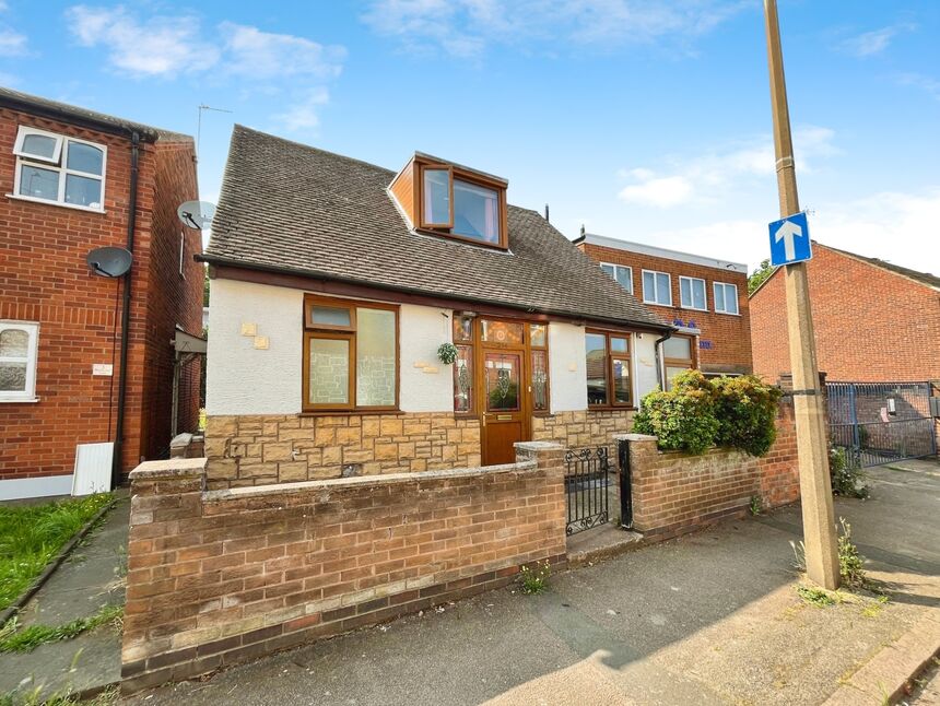 2 bedroom Semi Detached Bungalow for sale
